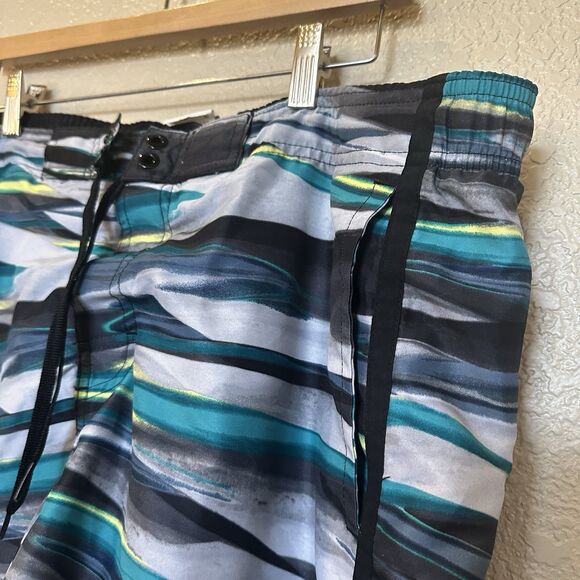 Nike Men's Multicolor Polyester Pull On Swim Trunk Logo Print Shorts Size large - Picture 3 of 6